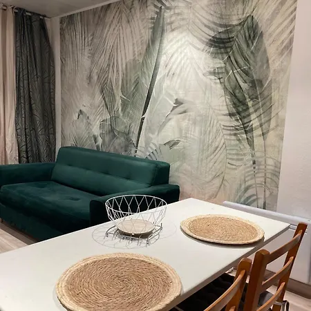 Location * 巴拉吕克莱班